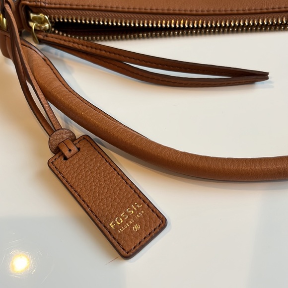 Fossil Molly pebbled leather shoulder bag in camel, new no tag - Picture 7 of 12